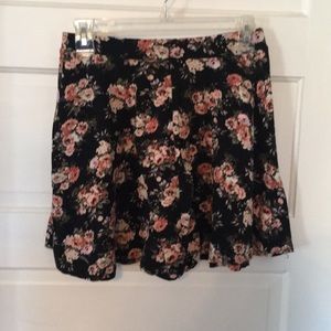 DONATING 11/1!! Rue 21 floral skater skirt